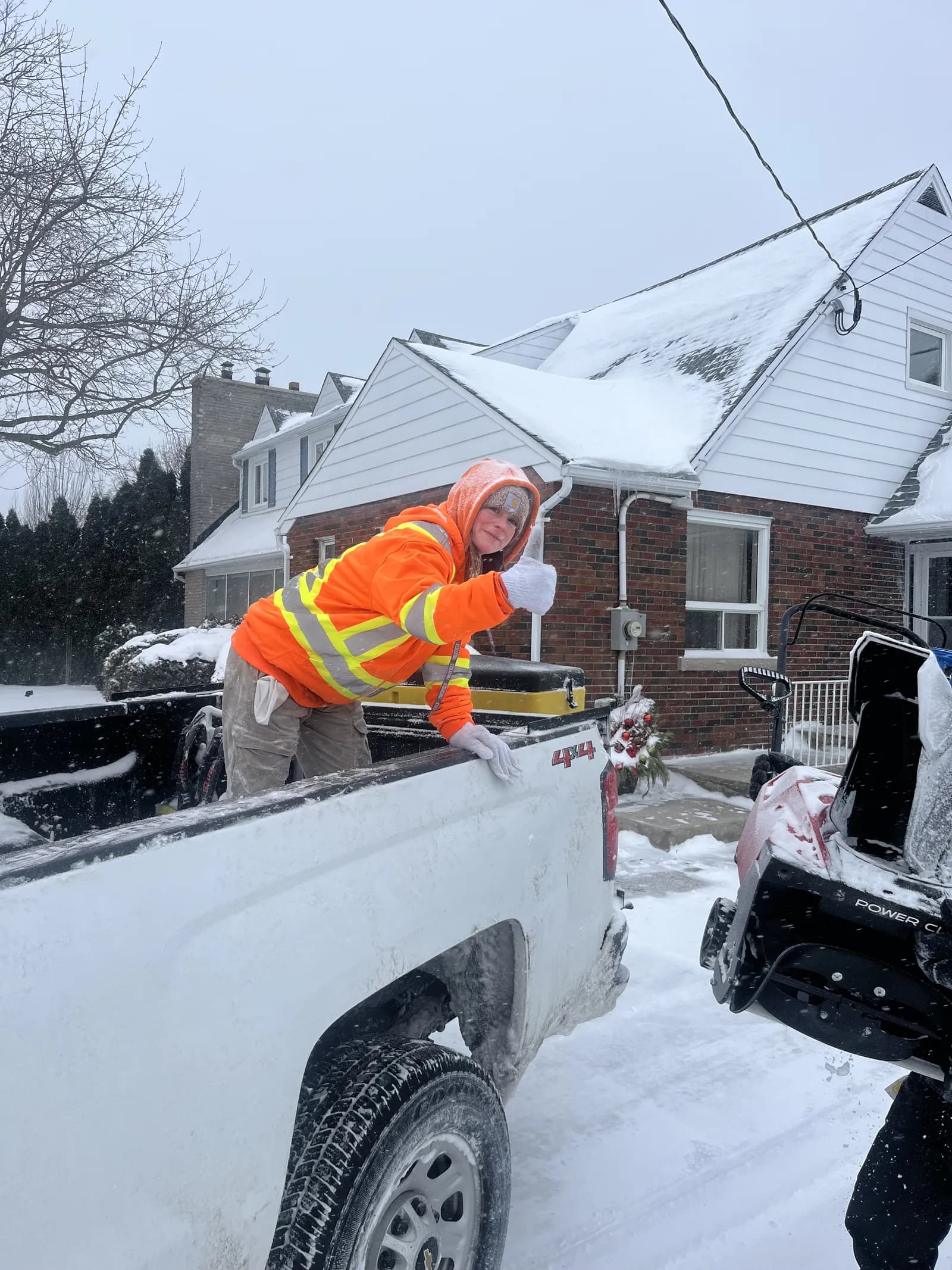 Residential snow and ice removal in St. Catharines β driveway and walkway clearing